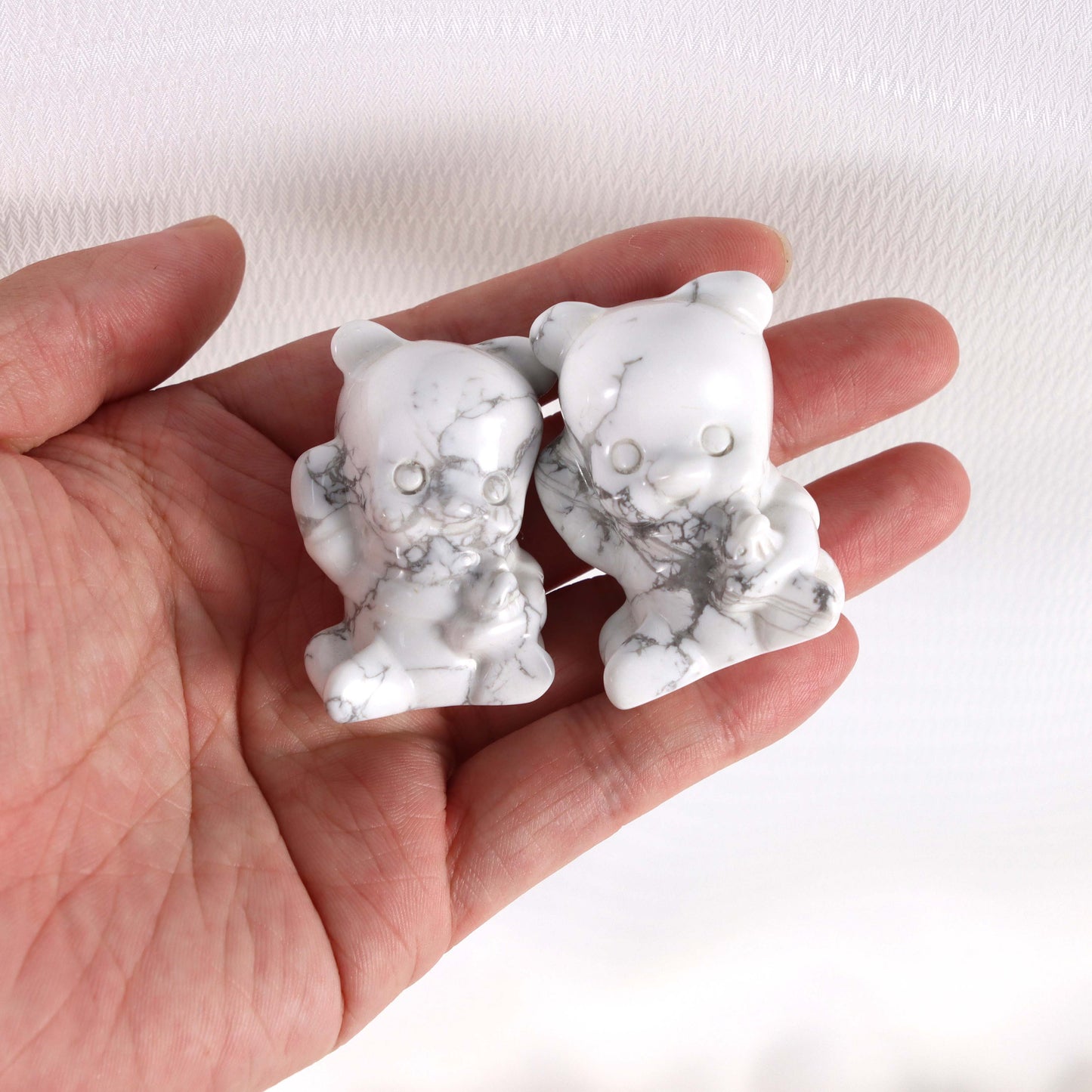 Howlite sculpture#1