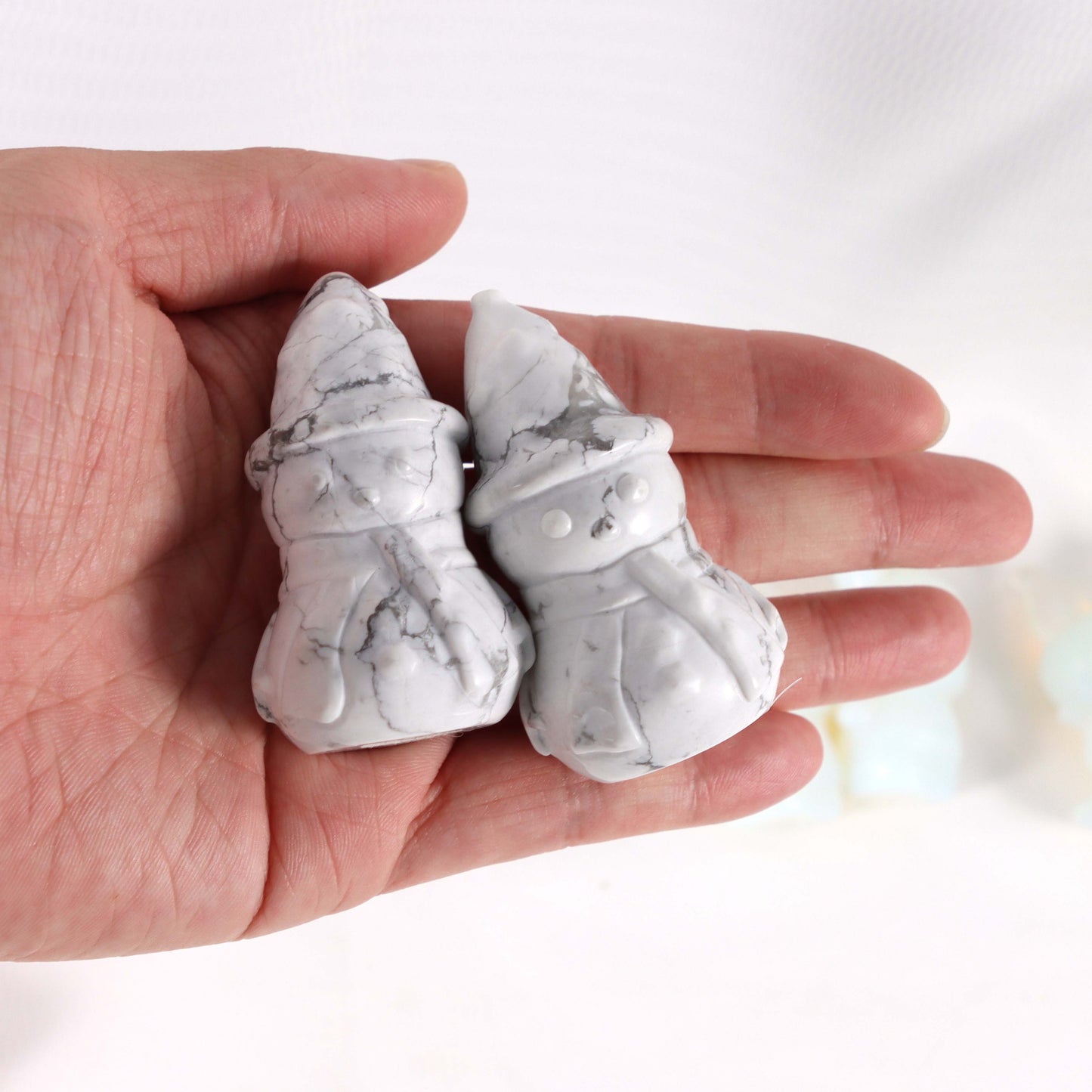 Howlite sculpture#4