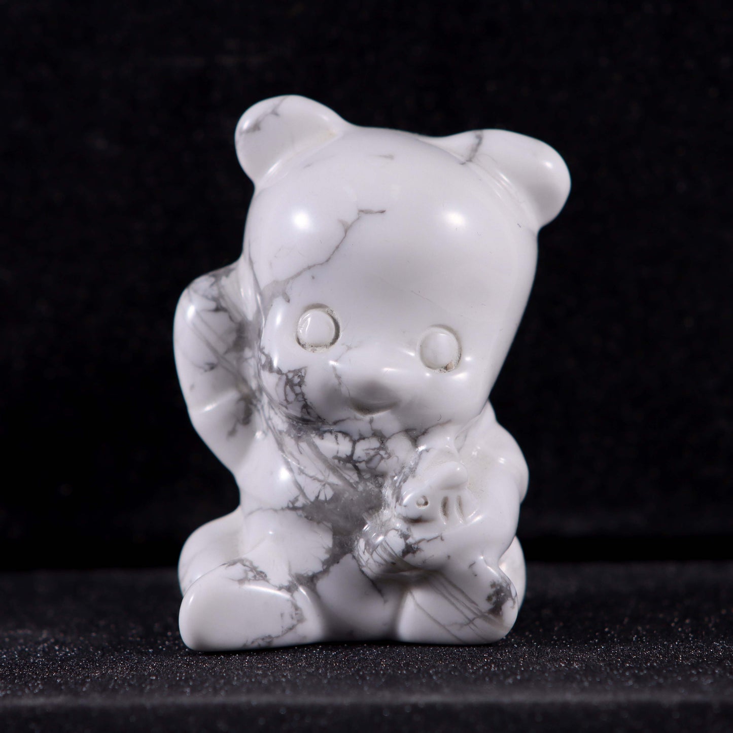 Howlite sculpture#1