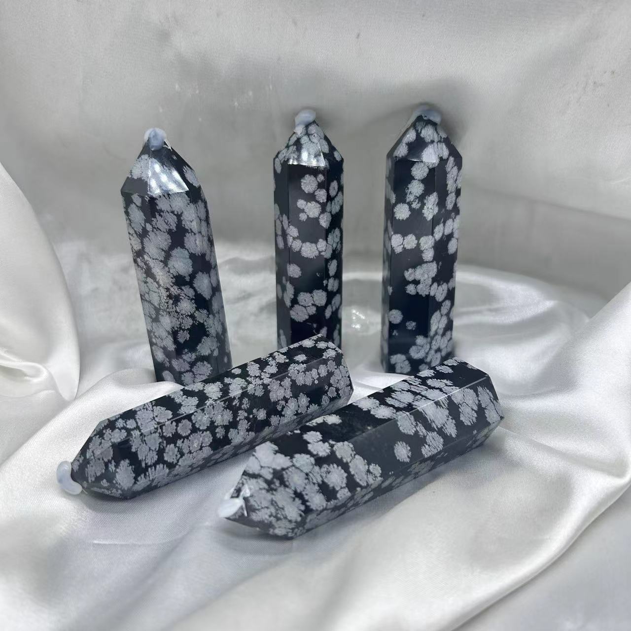 雪の結晶の石柱