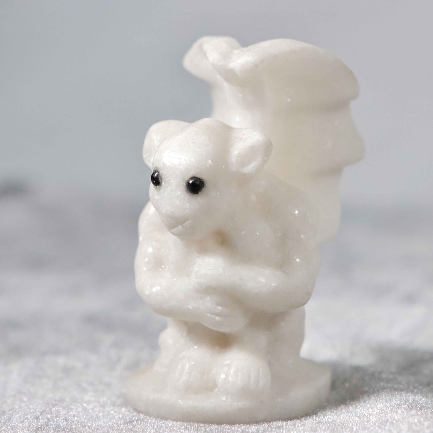 白翡翠彫刻