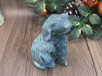 -天然苔アガタ犬 9*6*13cm 1.7ポンド